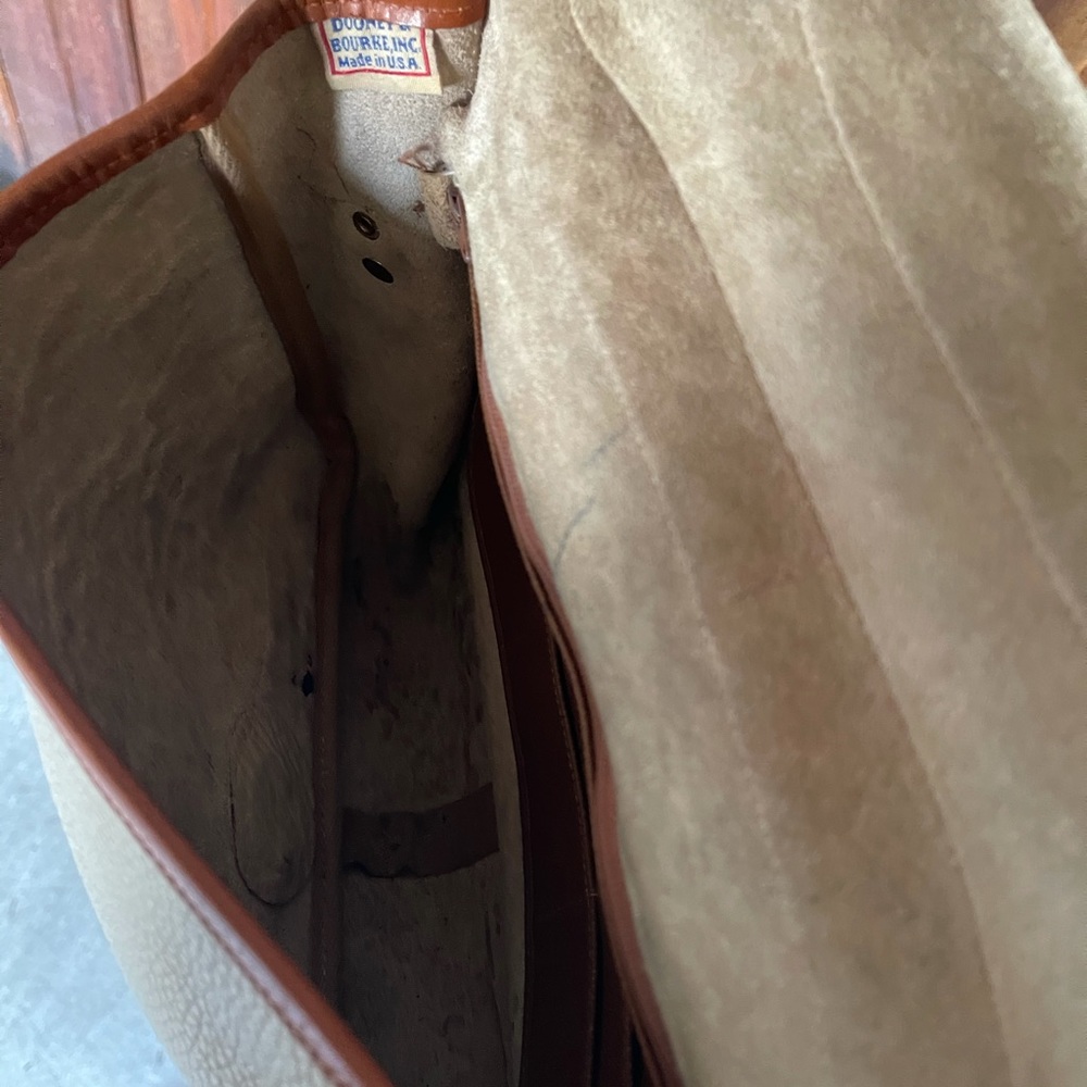 ❌SOLD❌Vintage White Leather Dooney & Bourke Purse - Picture 12 of 15